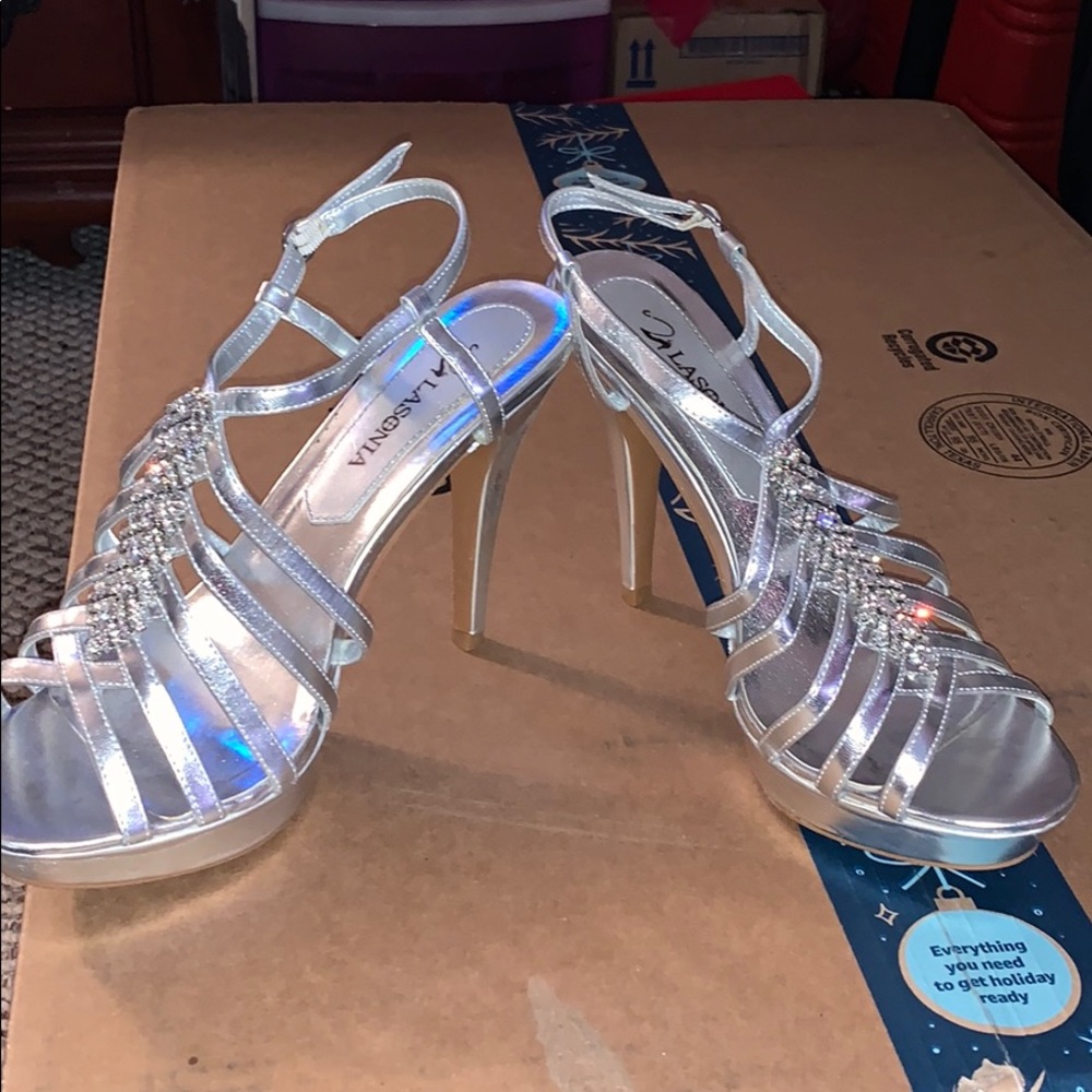 Silver heel - Picture 4 of 4